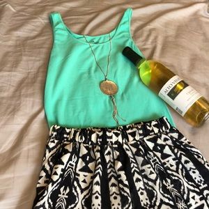 Black and White Top with Coordinating Tank!